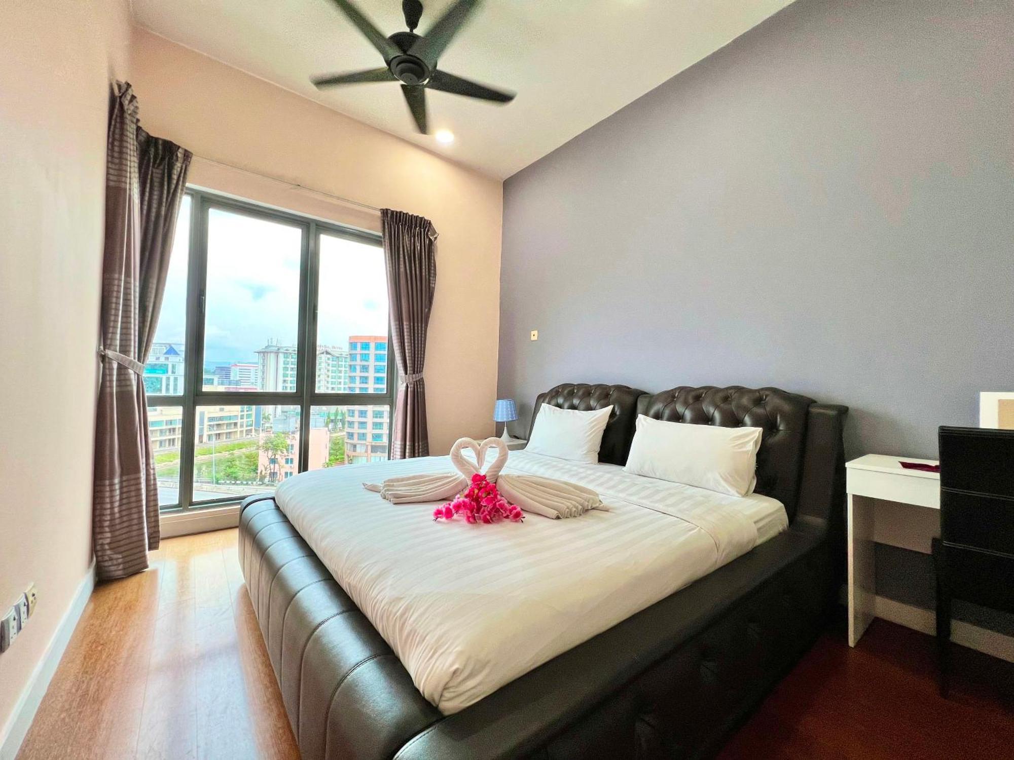 Capital O 90987 The Loft Residences Homestay @ Imago Shopping Mall 2 Kampong Sembulan Zewnętrze zdjęcie