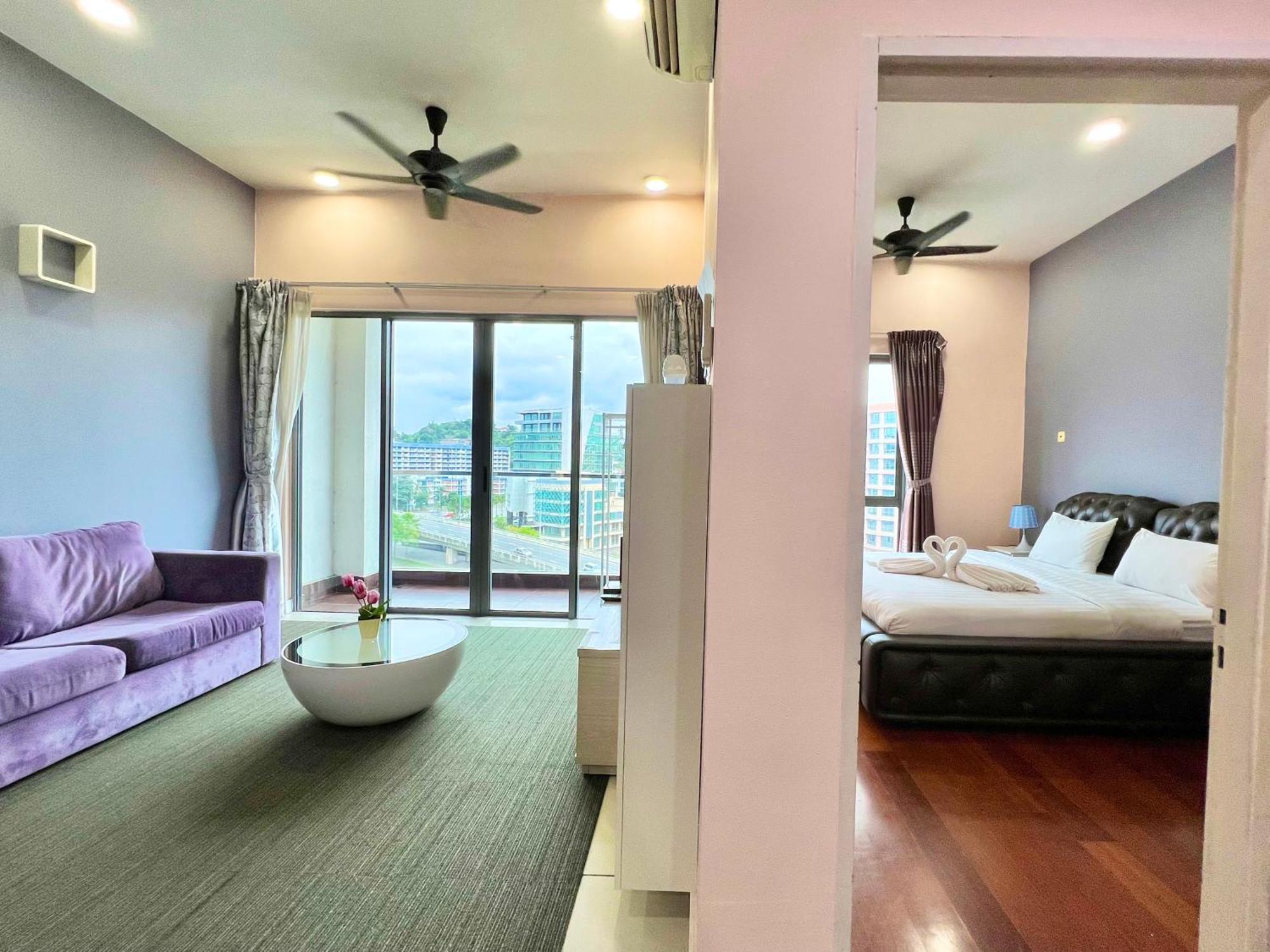 Capital O 90987 The Loft Residences Homestay @ Imago Shopping Mall 2 Kampong Sembulan Zewnętrze zdjęcie