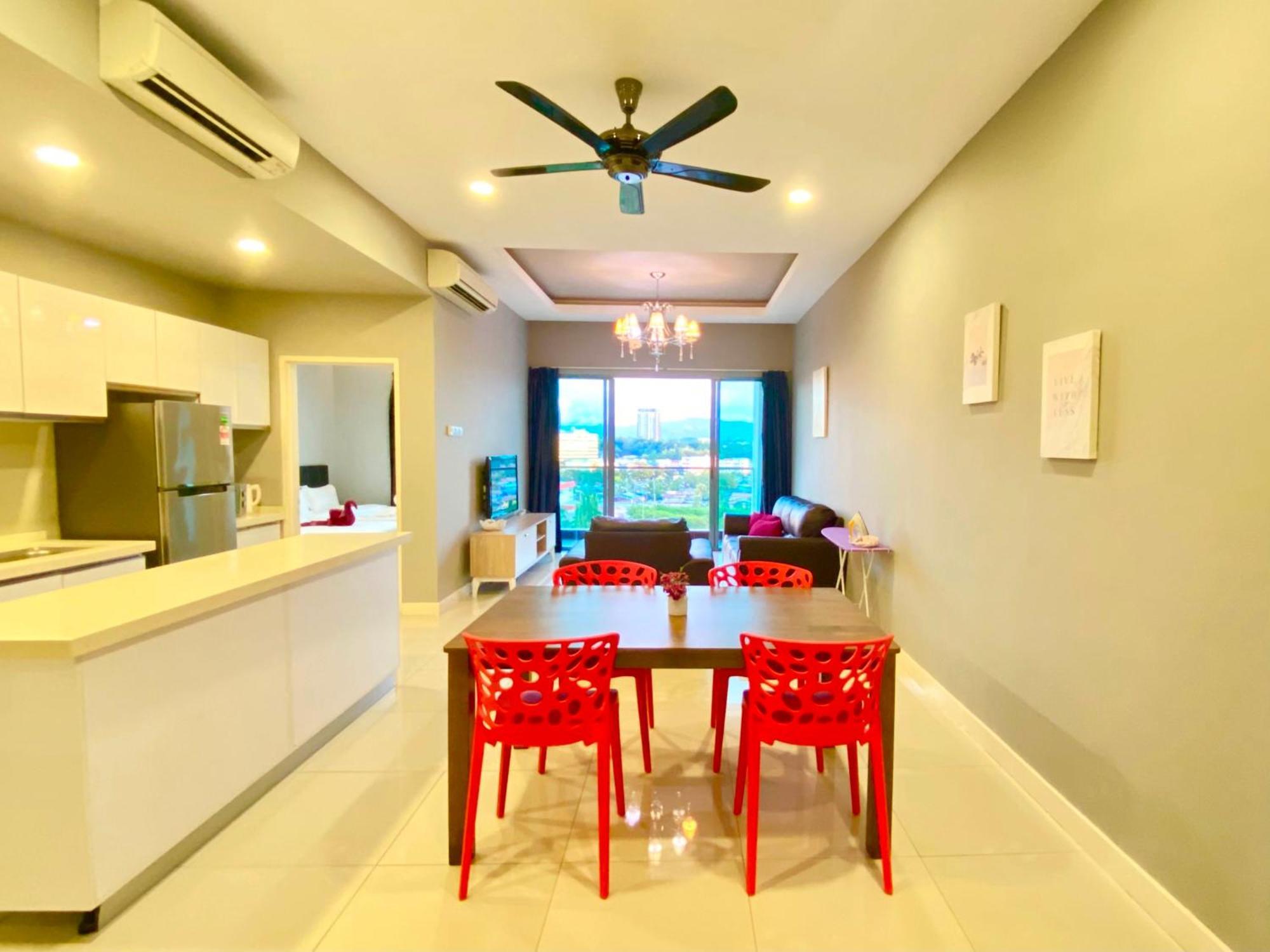 Capital O 90987 The Loft Residences Homestay @ Imago Shopping Mall 2 Kampong Sembulan Zewnętrze zdjęcie